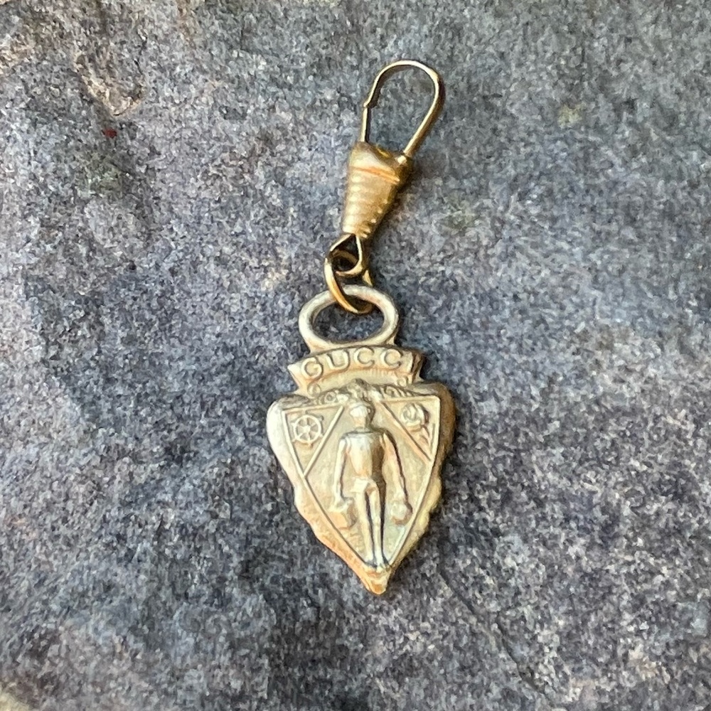 Vintage Gucci Gold Emblem Keychain Bag Charm - Picture 9 of 13